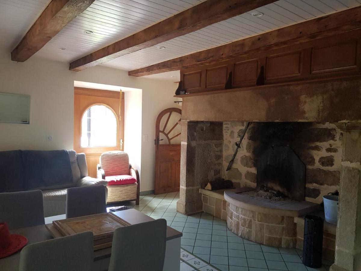 Maison D'Hotes "La Pierre Pointue" Saint-Léons Zewnętrze zdjęcie