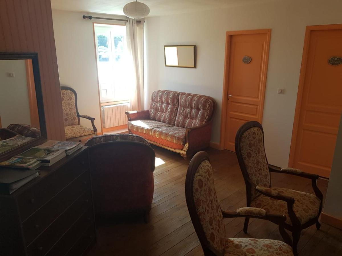 Maison D'Hotes "La Pierre Pointue" Saint-Léons Zewnętrze zdjęcie